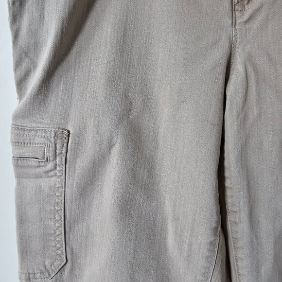 Eddie Bauer Slim Straight 6-Pocket Khaki Pant - Picture 2 of 5